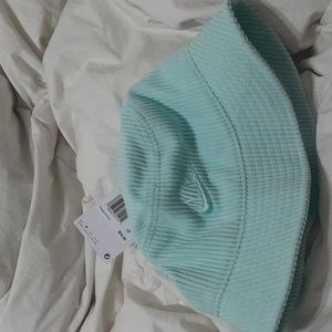 Nike corduroy bucket hat
